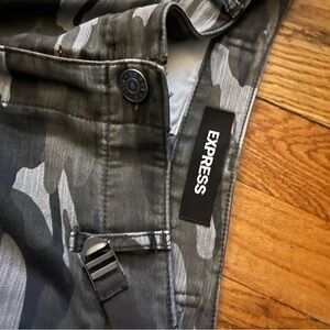 Womens cargo pants size 6R excellent condition